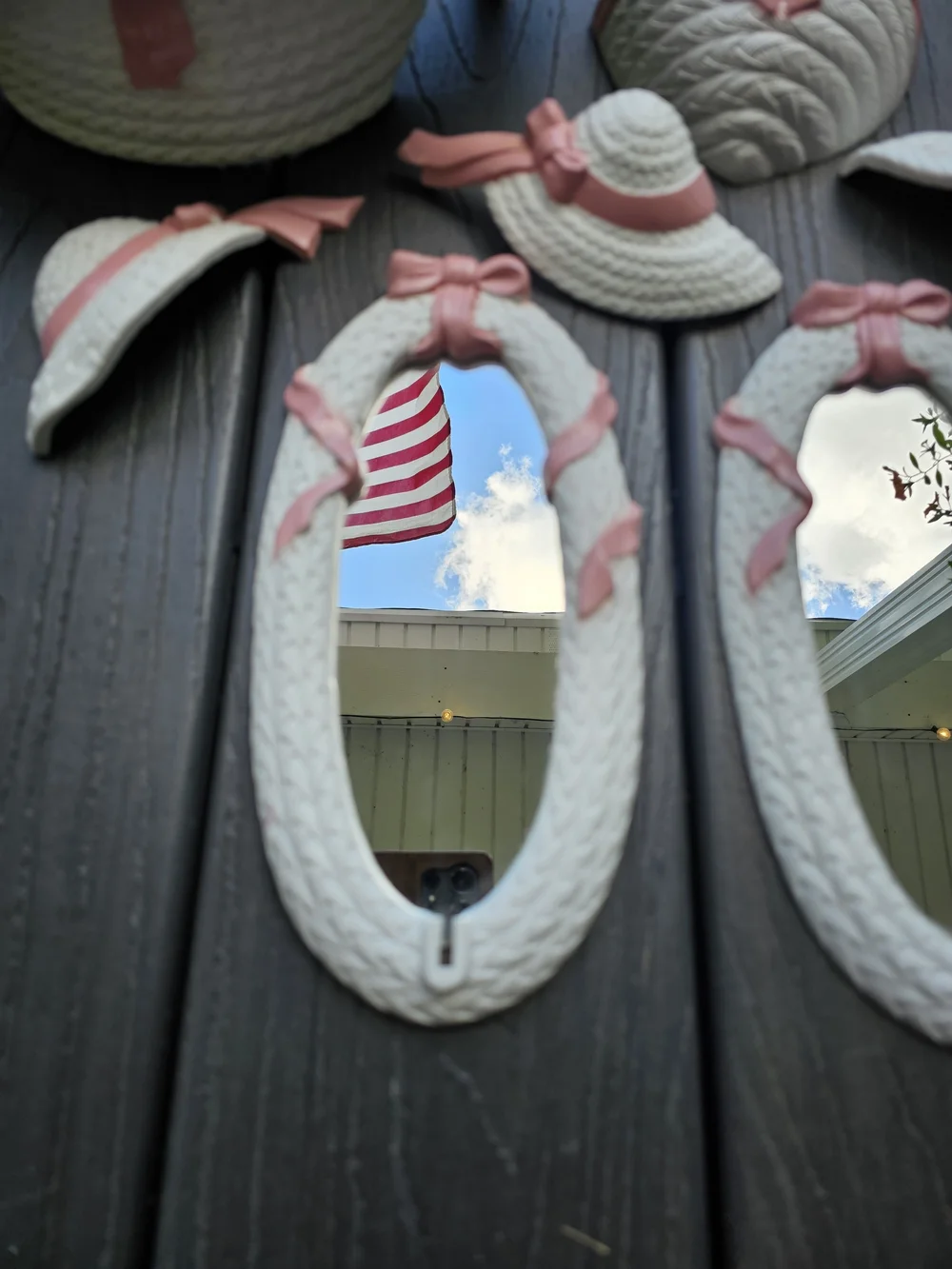 Homco Home Interiors White & Pink Wicker Mirror Basket Hat Wall Hanging Set